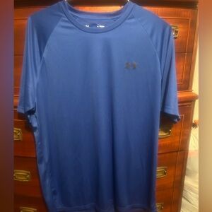 Under Armour Men’s XL blue shirt. Heatgear.
